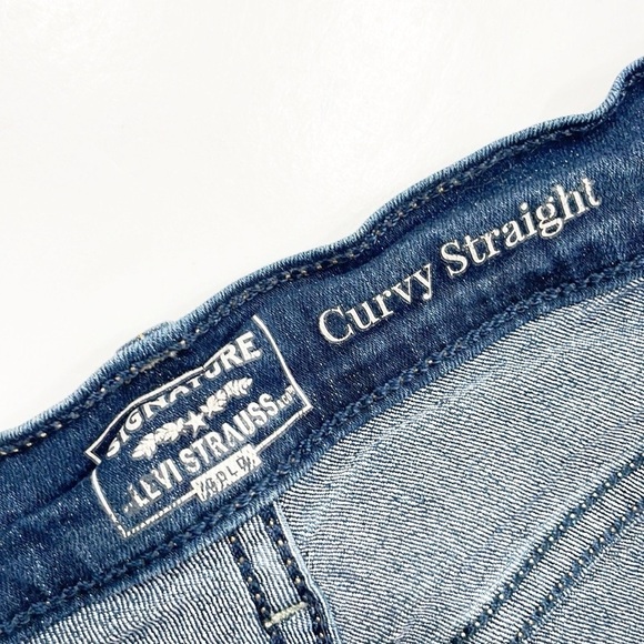 Signature by Levi Strauss curvy straight denim jeans - Picture 5 of 7